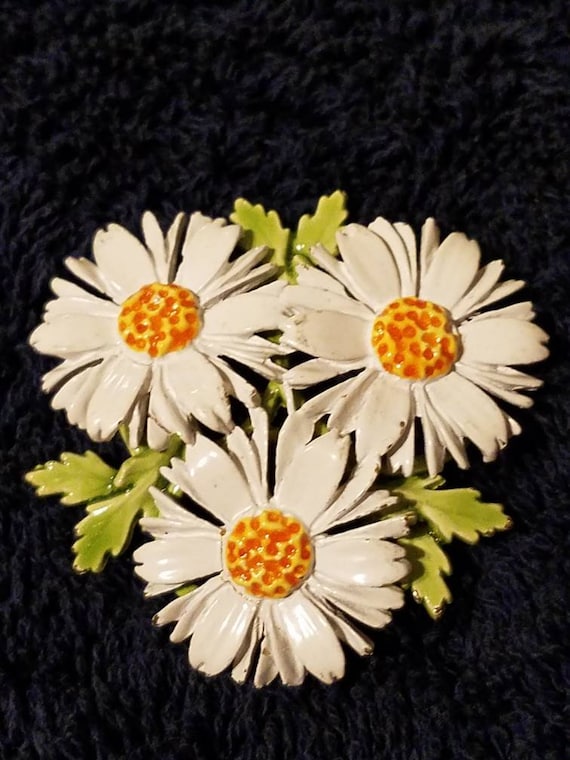 Vintage ART signed enamel Daisy flowers brooch, Vi