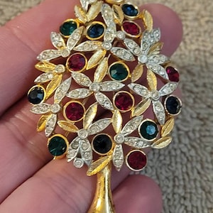 Vintage Sphinx Rhinestone Christmas tree brooch