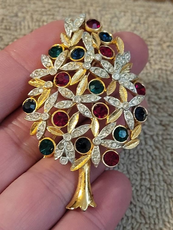 Vintage Sphinx Rhinestone Christmas tree brooch