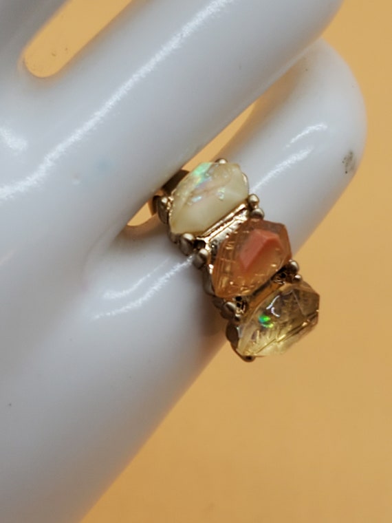 Vintage 3 iridescent stone costume cocktail ring - image 2