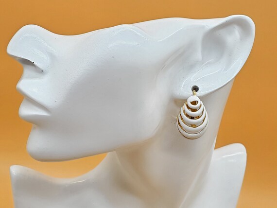 Vintage white enamel scalloped wing back earrings - image 5