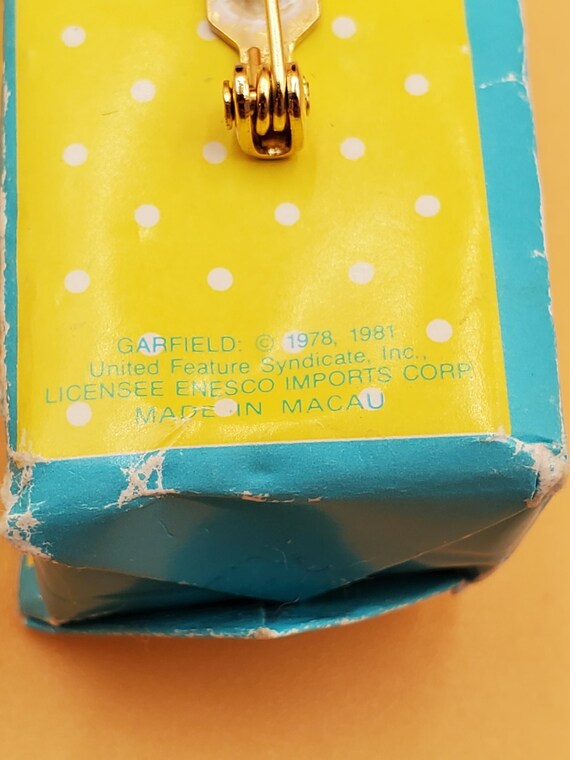 Vintage plastic Easter pin, select styles - image 7