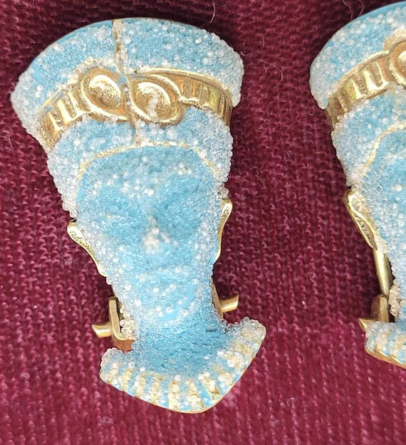 Vintage sugar coated enamel Nefertiti earrings, V… - image 9