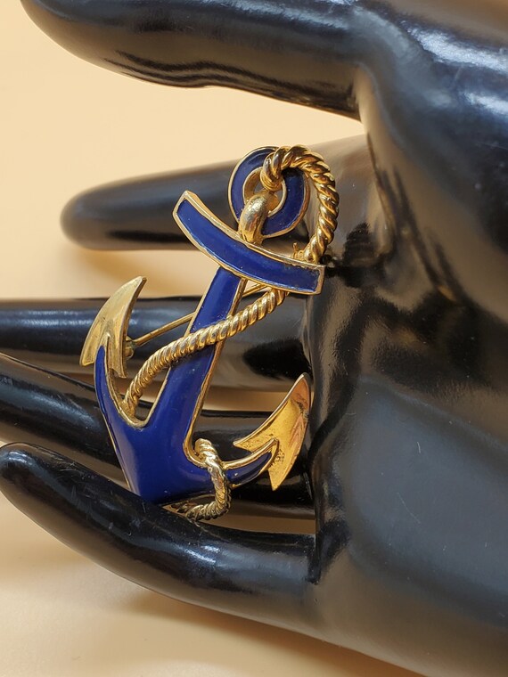vintage Crown Trifari blue enamel anchor brooch - image 5