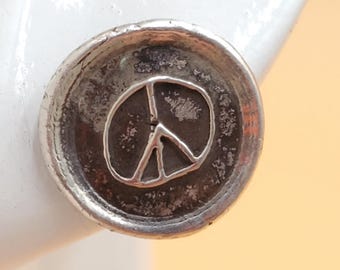 Pendientes vintage de plata de ley con el símbolo de la paz rústico