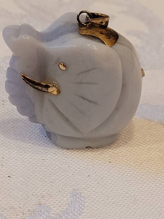 Vintage sterling carved Amethyst elephant pendant