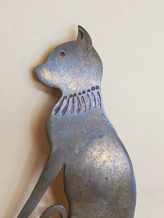 Egyptian Revival inspired copper cat brooch with … - image 9