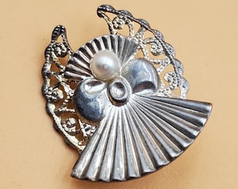 vintage AOL 96 small silver tone angel pin
