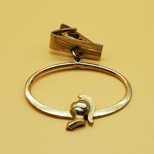 vintage gold tone dangling Spartan knight loop tie clip
