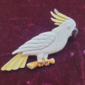 Vintage enamel painted Cockatoo parrot bird brooch