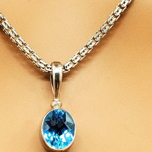 Vintage Sajen sterling silver Blue Topaz pendant necklace