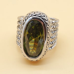 vintage silver tone green stone cocktail ring