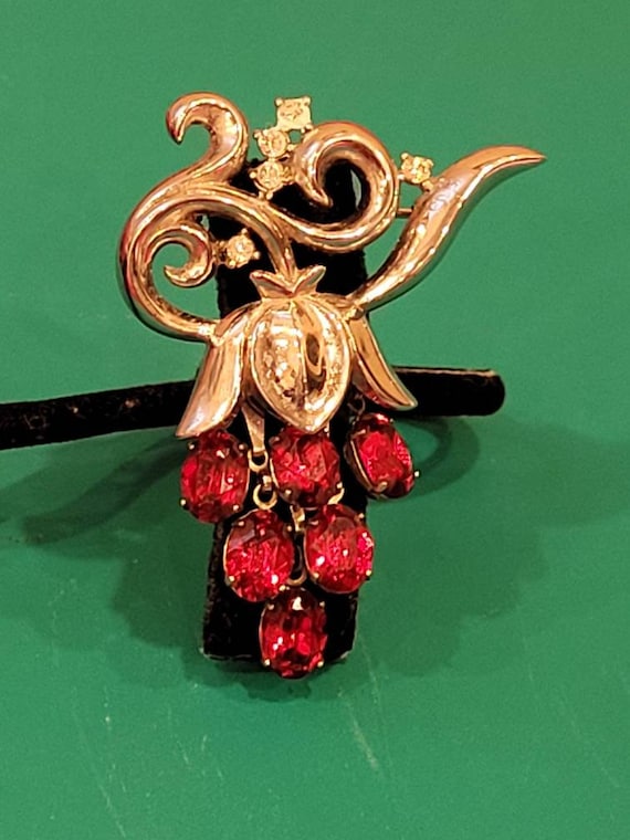 Vintage Crown Trifari Alfred Philippe Ruby Red Rhinestone Dangling