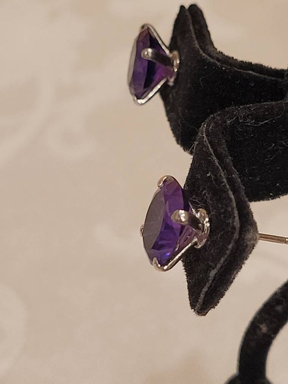 10k white gold purple Sapphire? Gemstone earrings - image 5