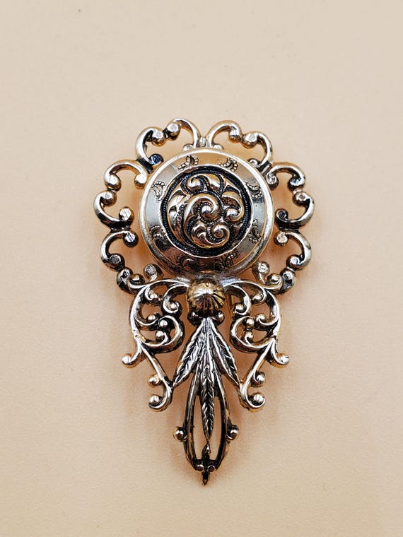 Vintage Fancy Gold Tone Fur Dress Clip