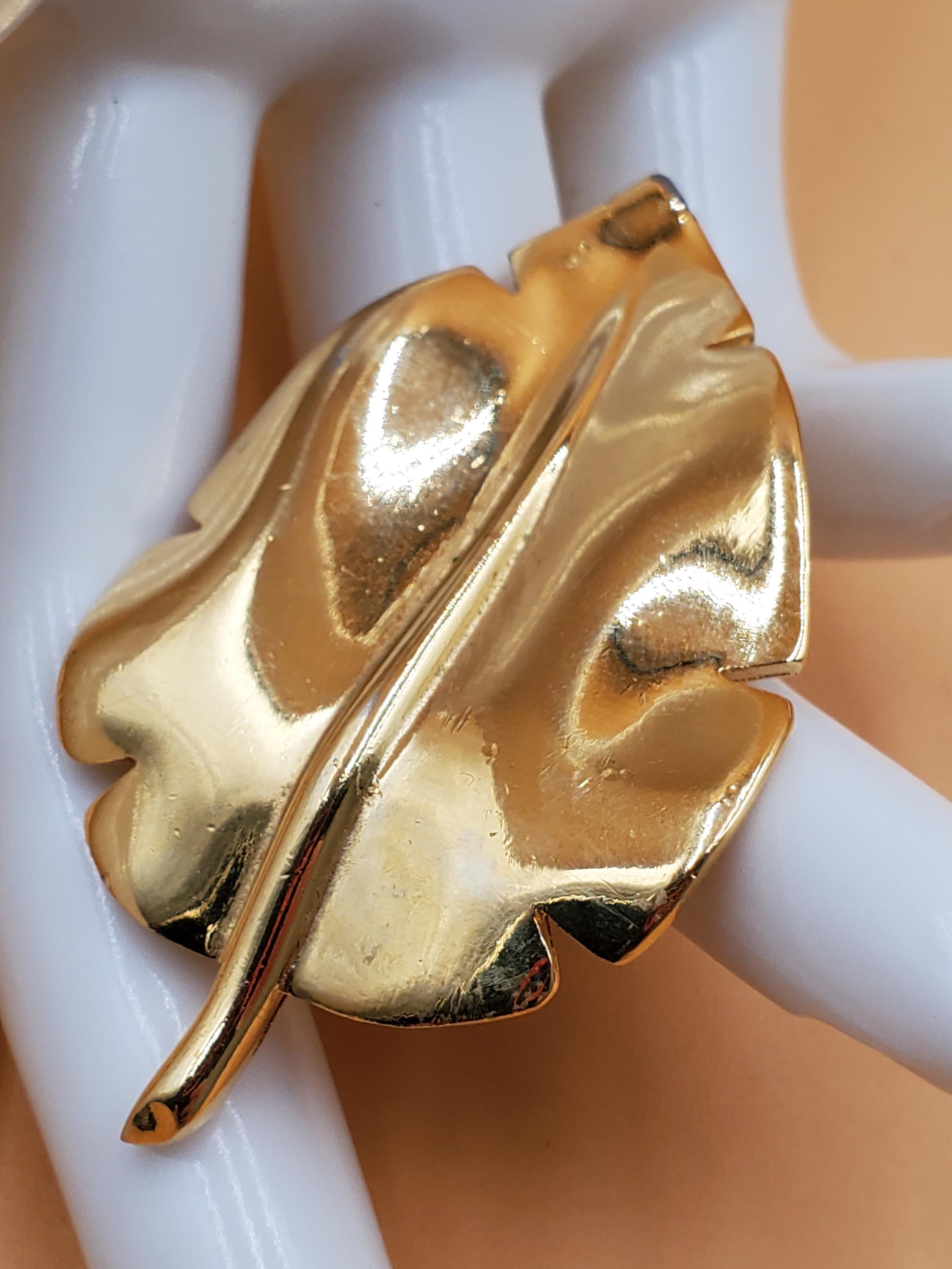 Vintage Crown Trifari Gold Tone Leaf Brooch - Etsy
