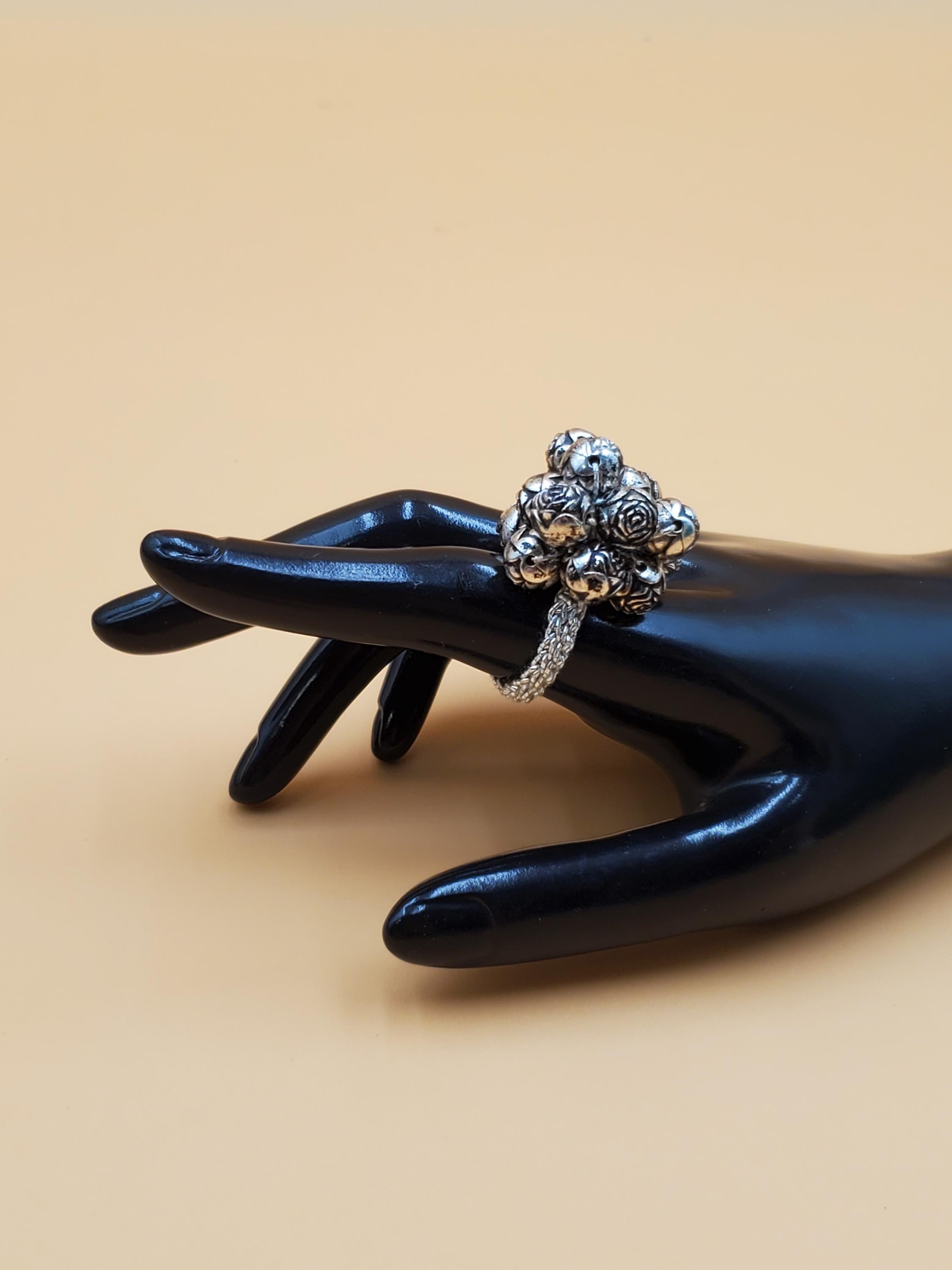 Vintage silver tone rose bead cluster to stratch ring