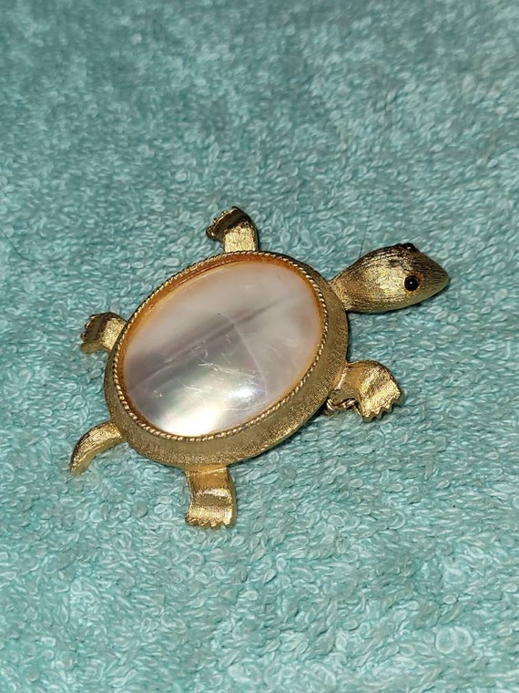 Vintage JJ MOP turtle brooch - image 1