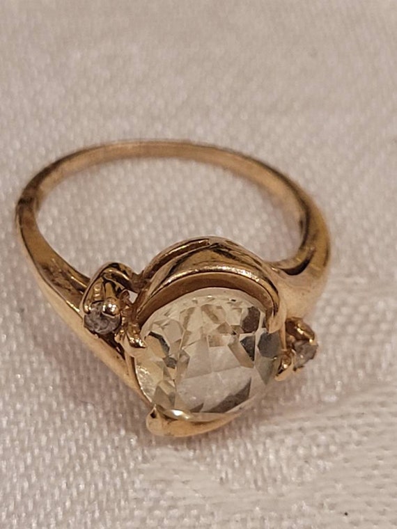 Vintage 14k yellow gold Peridot ring - image 4