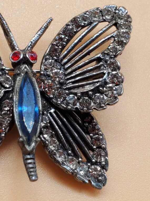 Vintage WEISS Rhinestone Butterfly Brooch with re… - image 6