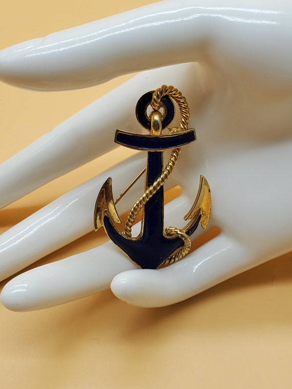 vintage Crown Trifari blue enamel anchor brooch - image 4