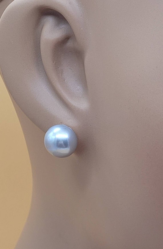14k white gold 11mm silver button pearl earrings