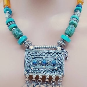 Vintage India 50&#39;s-60&#39;s dangling coins beaded necklace with opening pendant