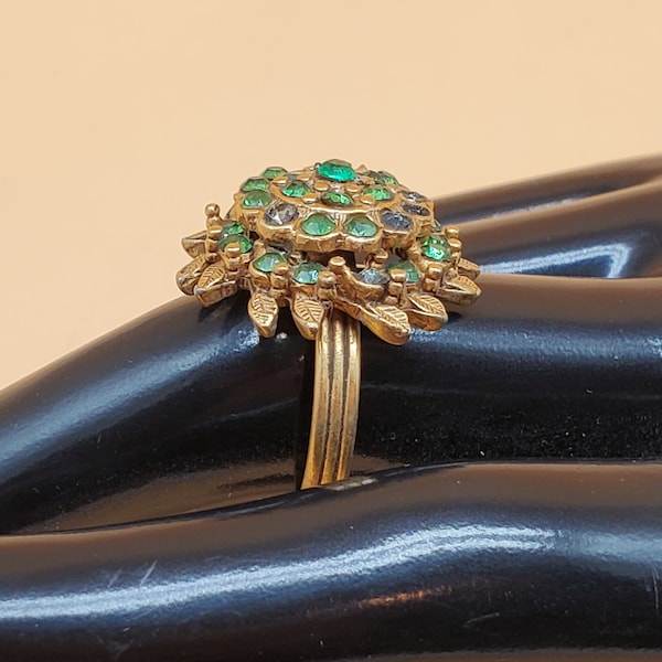 Vintage Florenza green rhinestone flower top adjustable ring, Missing stones