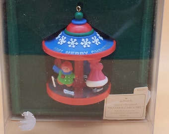 1981 Hallmark Skaters Carousel ornament