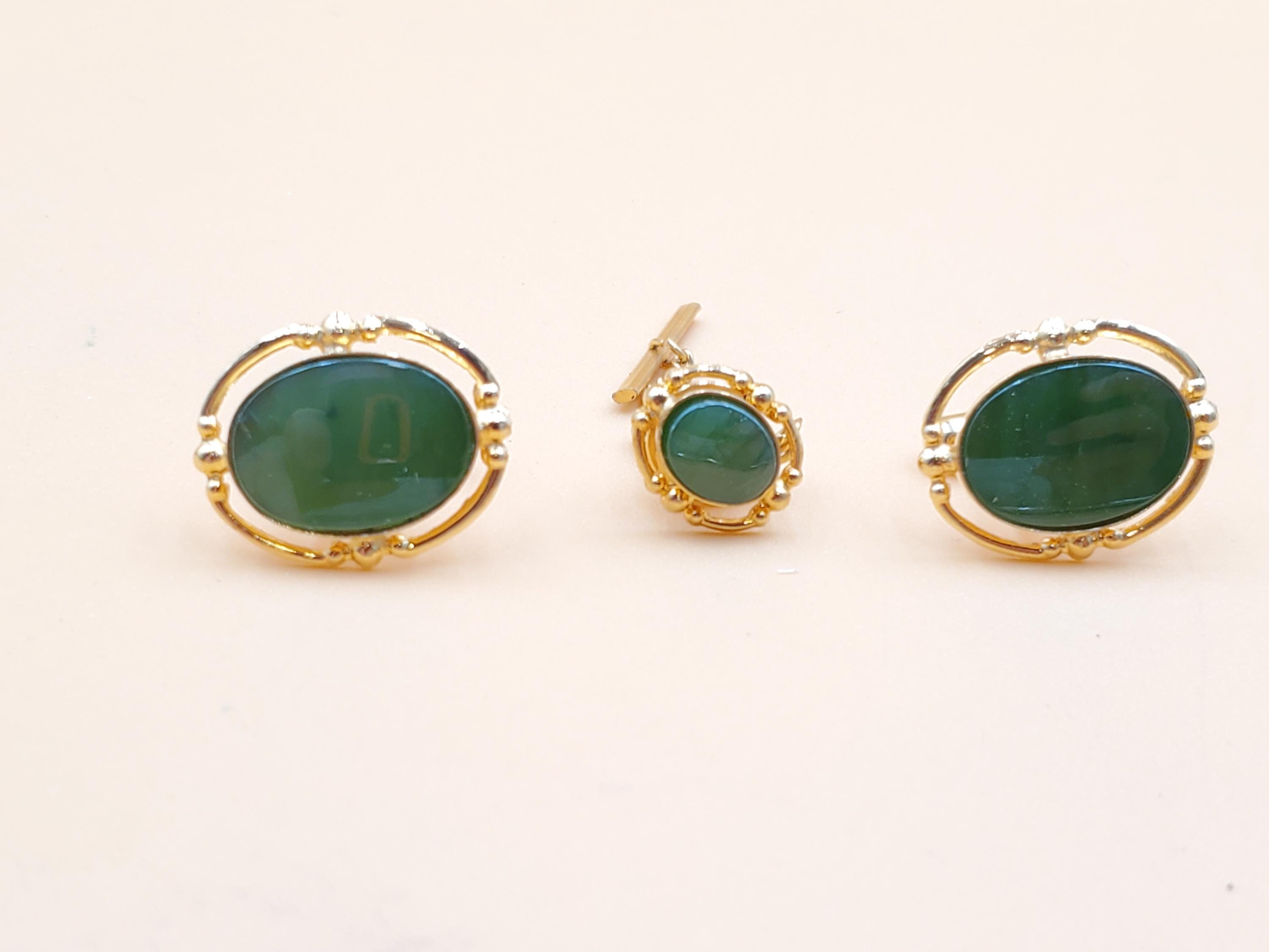 vintage gold plated green jade like stone cufflinks and tie tack set