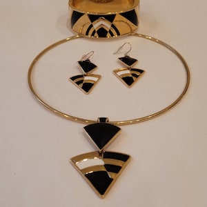 Vintage MMA CN gold plated enamel jewelry set, MMS enamel necklace with matching earrings and bracelet image 1