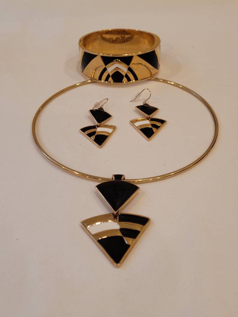 Vintage MMA CN gold plated enamel jewelry set, MMS enamel necklace with matching earrings and bracelet image 1