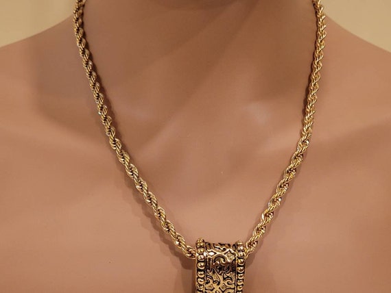 Vintage Chunky gold tone twist chain with large b… - image 5