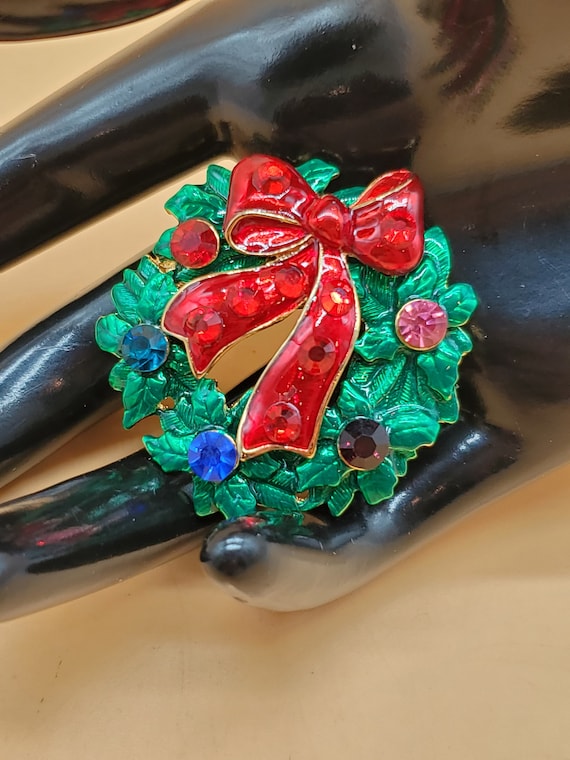 Vintage colorful crystal Christmas wreath brooch