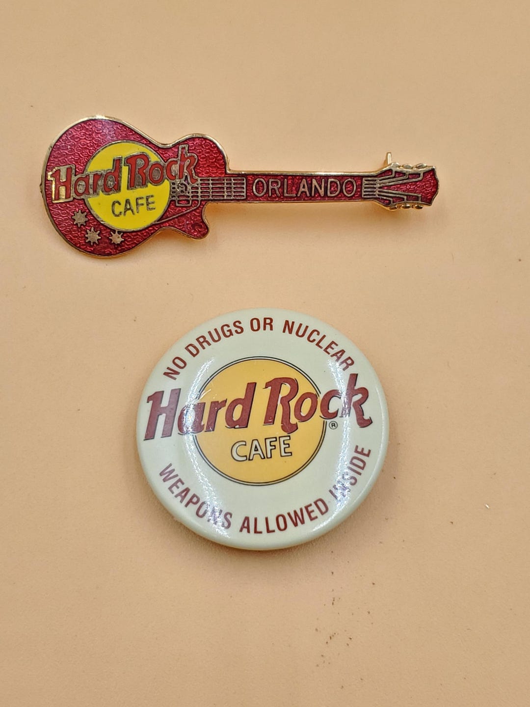 【レア】ビンテージHard Rock Cafe KOBE ピンバッジ 3個セット Hard Rock Cafe Pin Lot - 3 Pins From NY CITY - Various Years