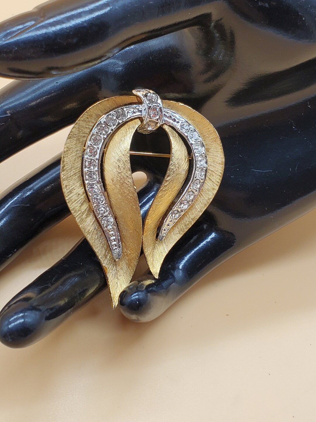 Jj Ribbons Vintage JJ Two Tone Drooped Ribbon Brooch With Clear Rhinestones - Etsy