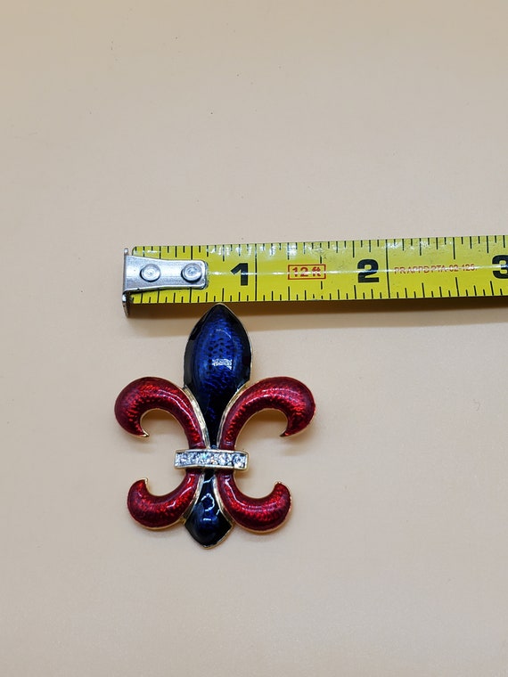 vintage enamel Fleur-de-lis brooch - image 10