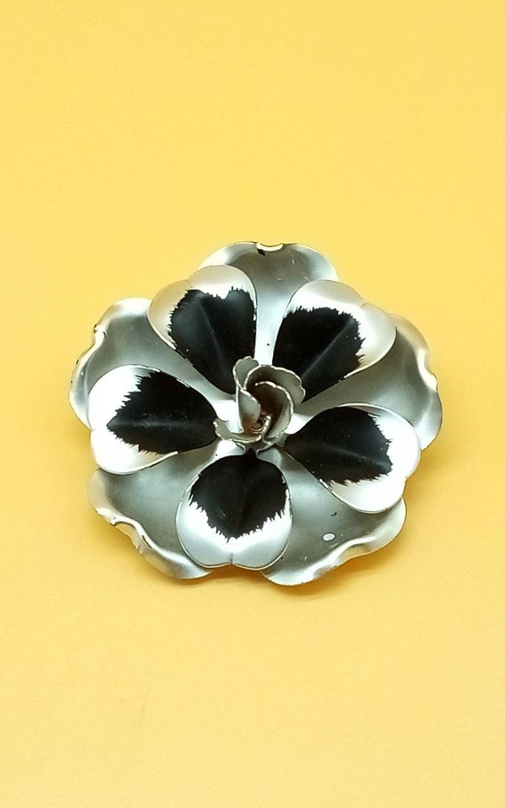 Vintage large silver tone black enamel flower broo