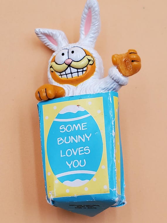 Vintage plastic Easter pin, select styles - image 4