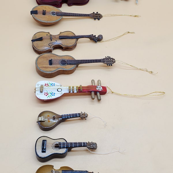 Vintage mini guitar ornament, select styles