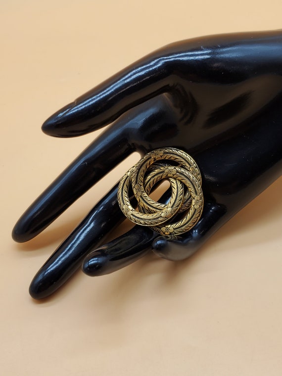 vintage Victorian style interlocking textured loo… - image 5