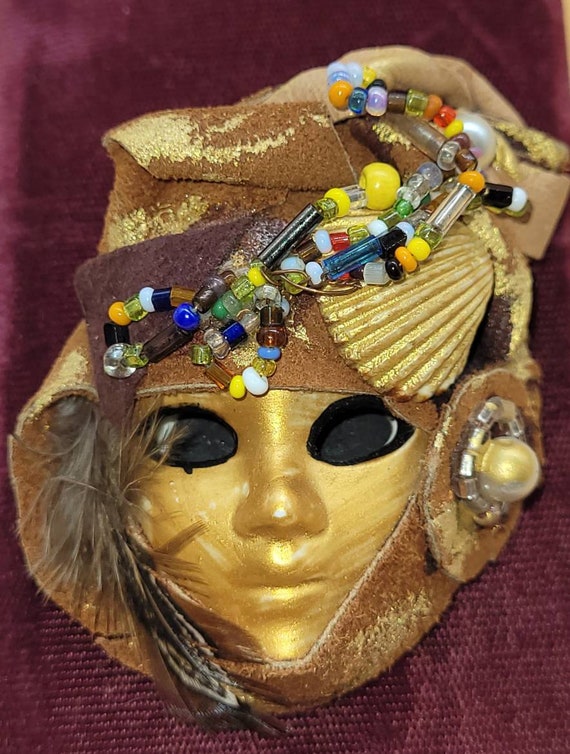 Vintage gold tone fancy mask brooh - image 1