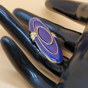 Vintage 1928 cobalt blue enamel oval brooch