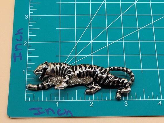 Vintage signed CRAFT  enamel rhinestone tiger bro… - image 3