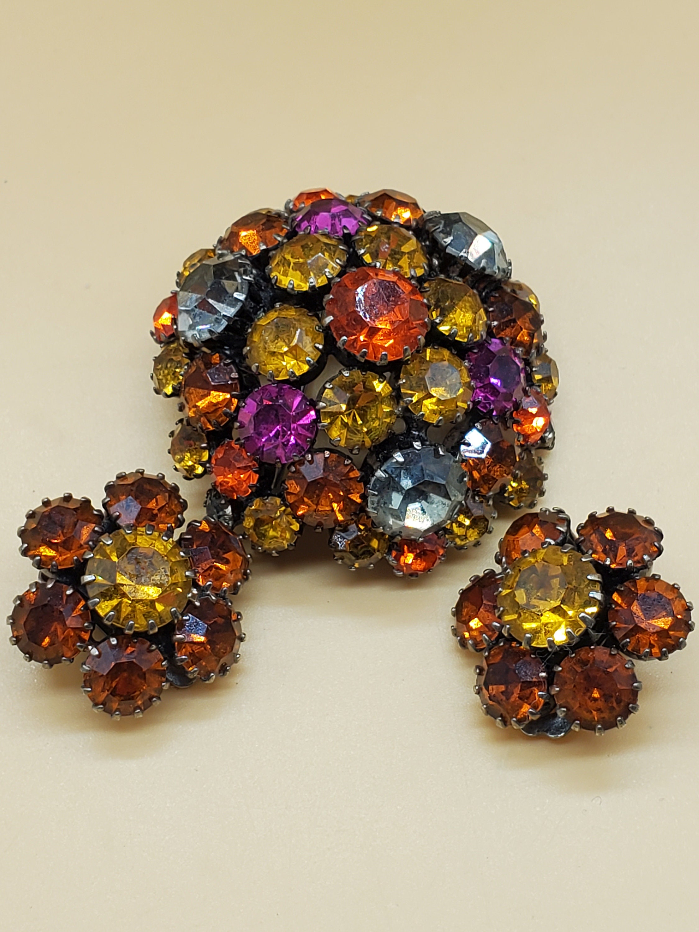 Warner Brooch - Etsy