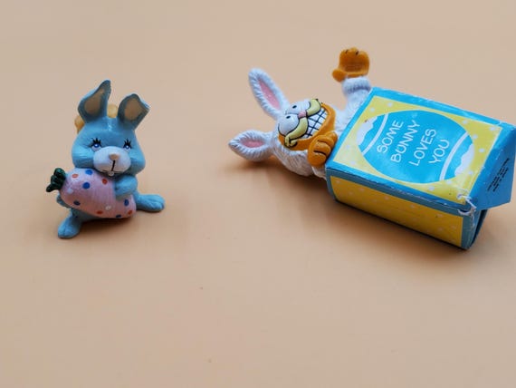 Vintage plastic Easter pin, select styles - image 2