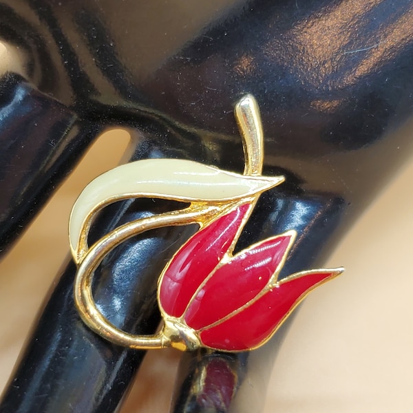 Vintage red and cream enamel flower pin