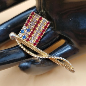 Vintage red white and blue rhinestone flagpole and flag pin brooch