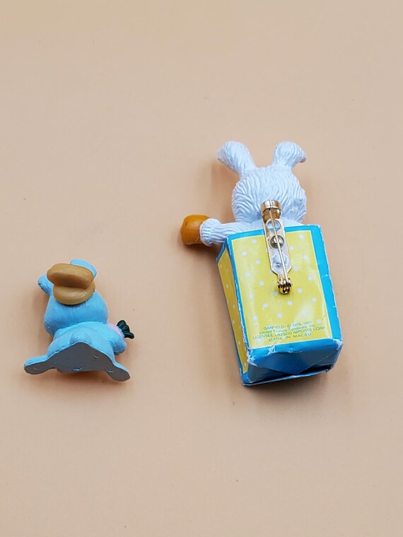 Vintage plastic Easter pin, select styles - image 6