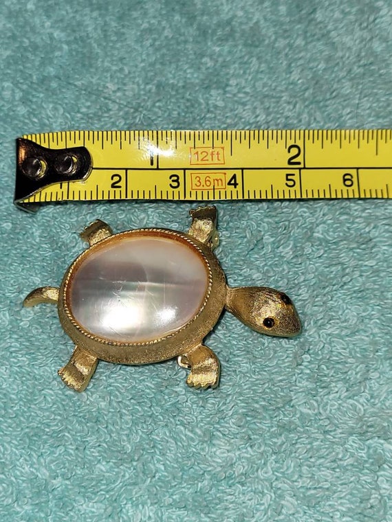 Vintage JJ MOP turtle brooch - image 6